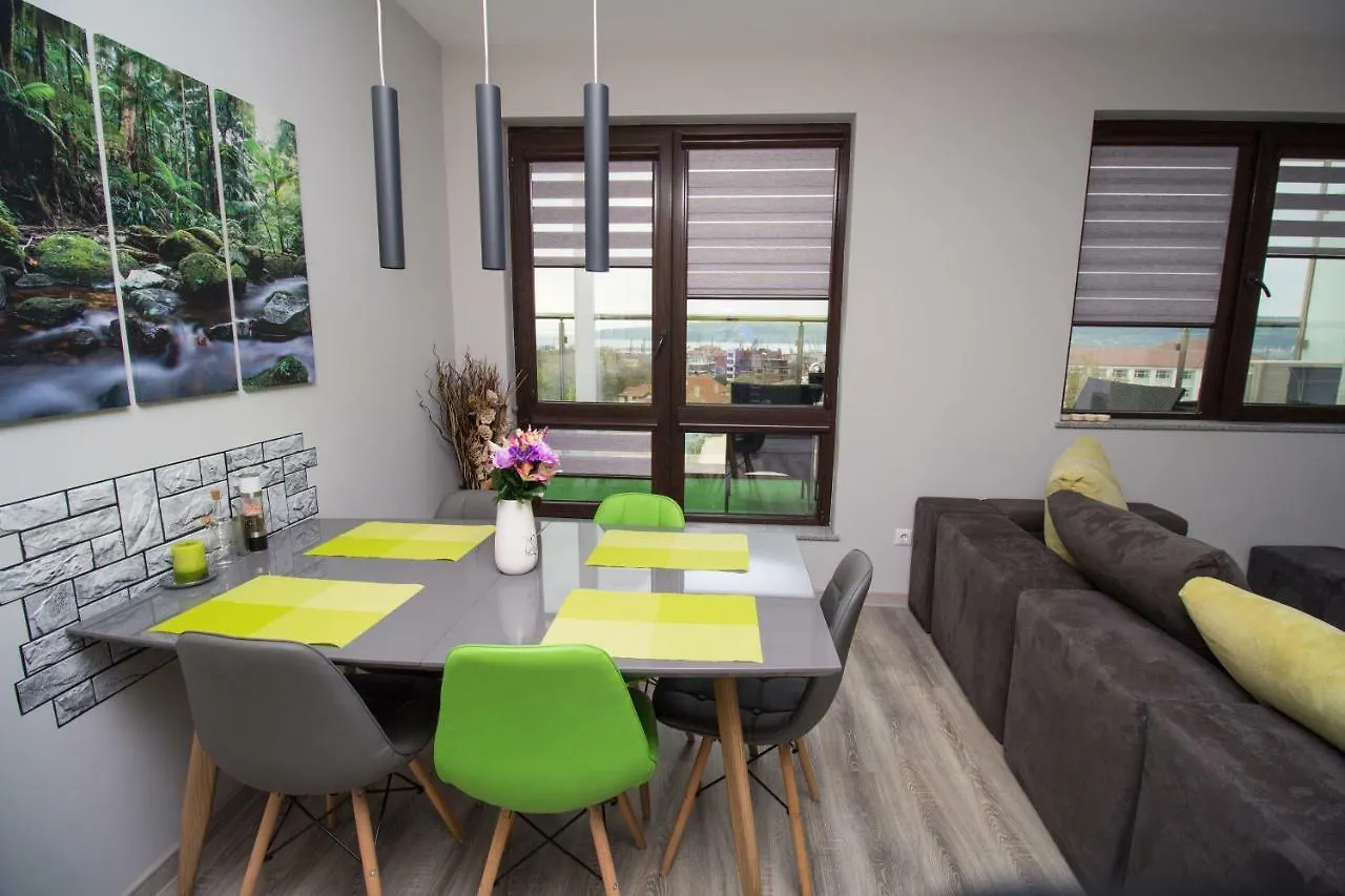 Vista Suites Βάρνα 0*,