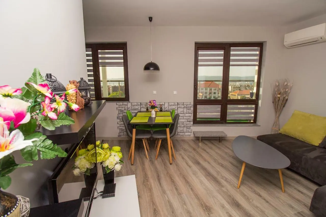 Vista Suites Varna Apartment